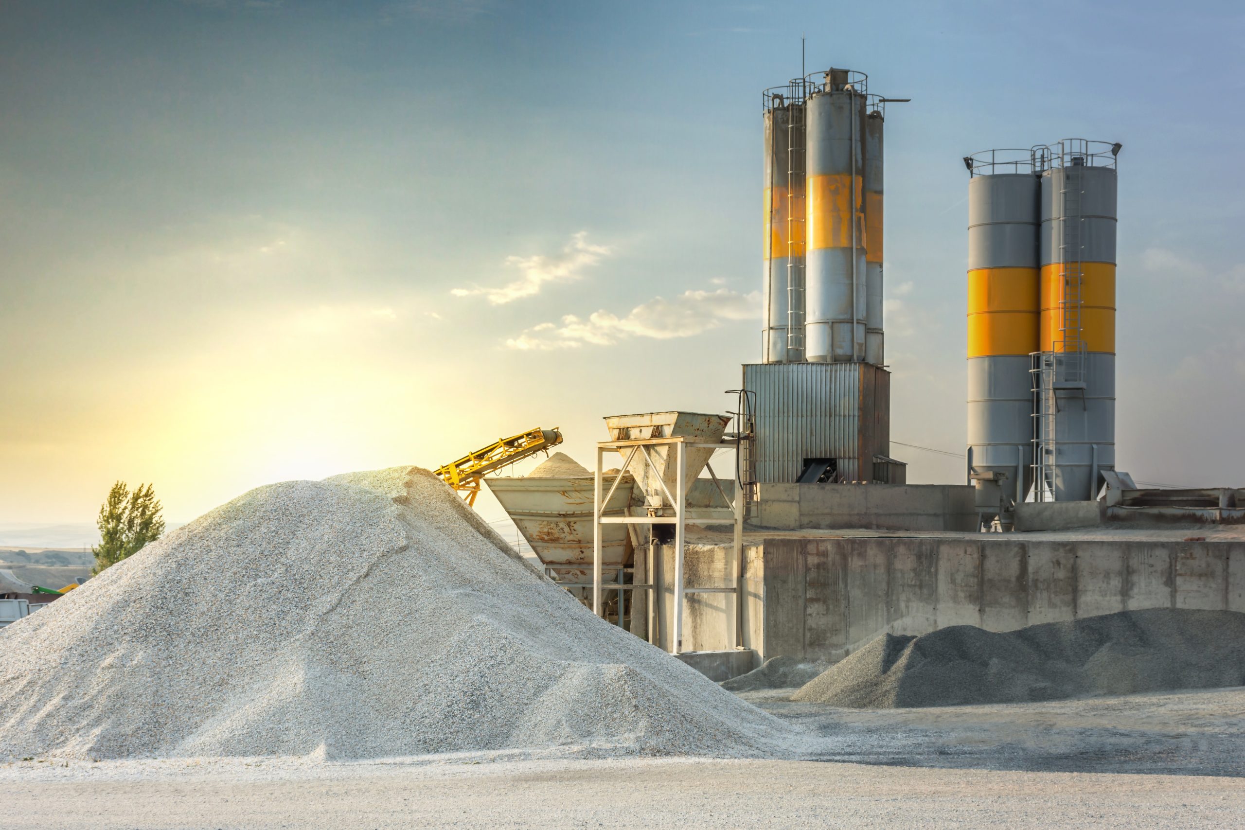 sand-aggregate-limestone-used-to-make-modern-concrete